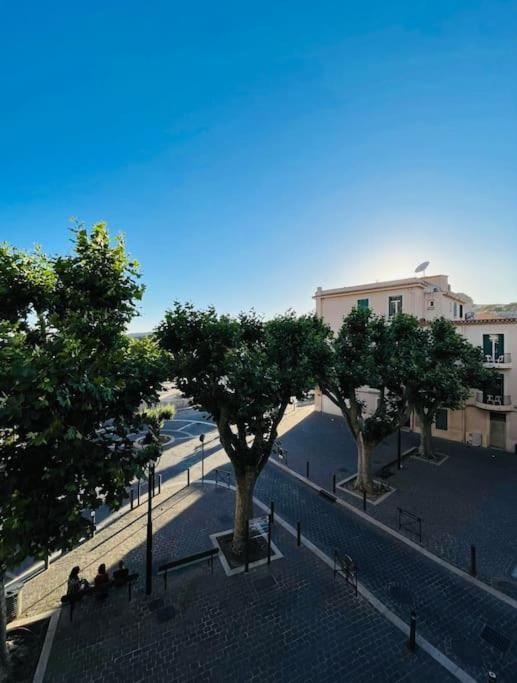 So'Conciergerie -Studio Situe Dans Le Centre Ville Cassis Exteriör bild